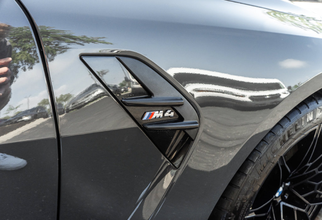 Used 2021 BMW M4 Coupe w/ Executive Package RWD image 4