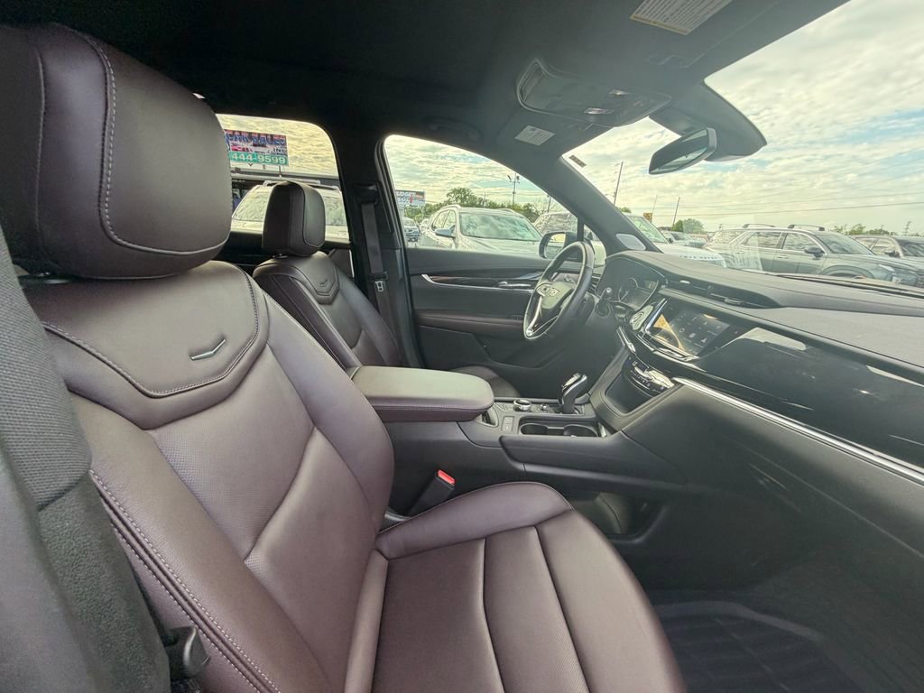 Used 2024 Cadillac XT6 Premium Luxury image 19