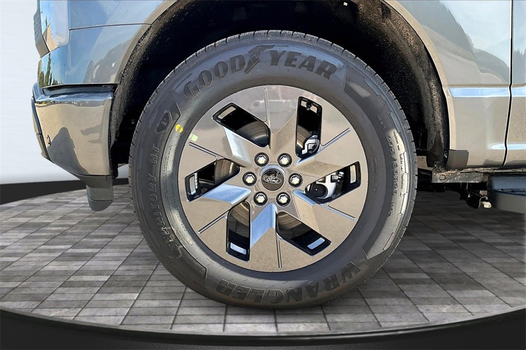 New 2025 Ford F150 Lightning Flash image 26