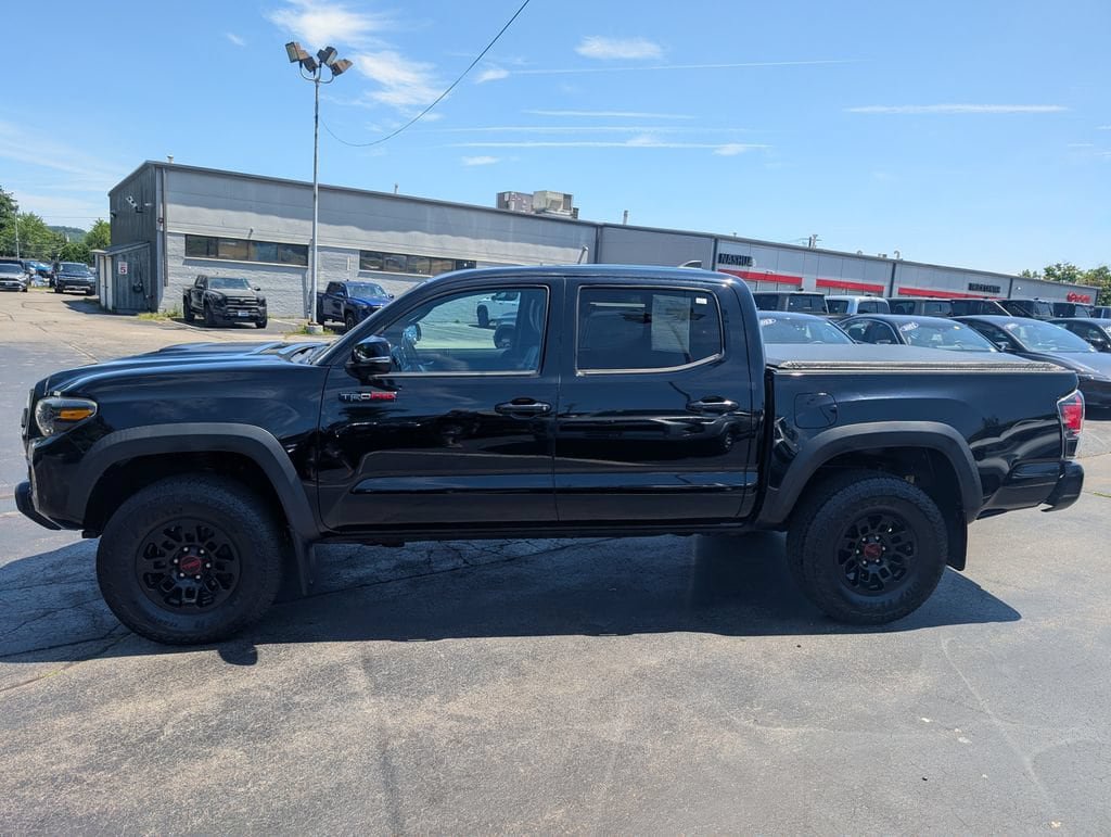 Used 2019 Toyota Tacoma TRD Pro AWD/4WD image 3