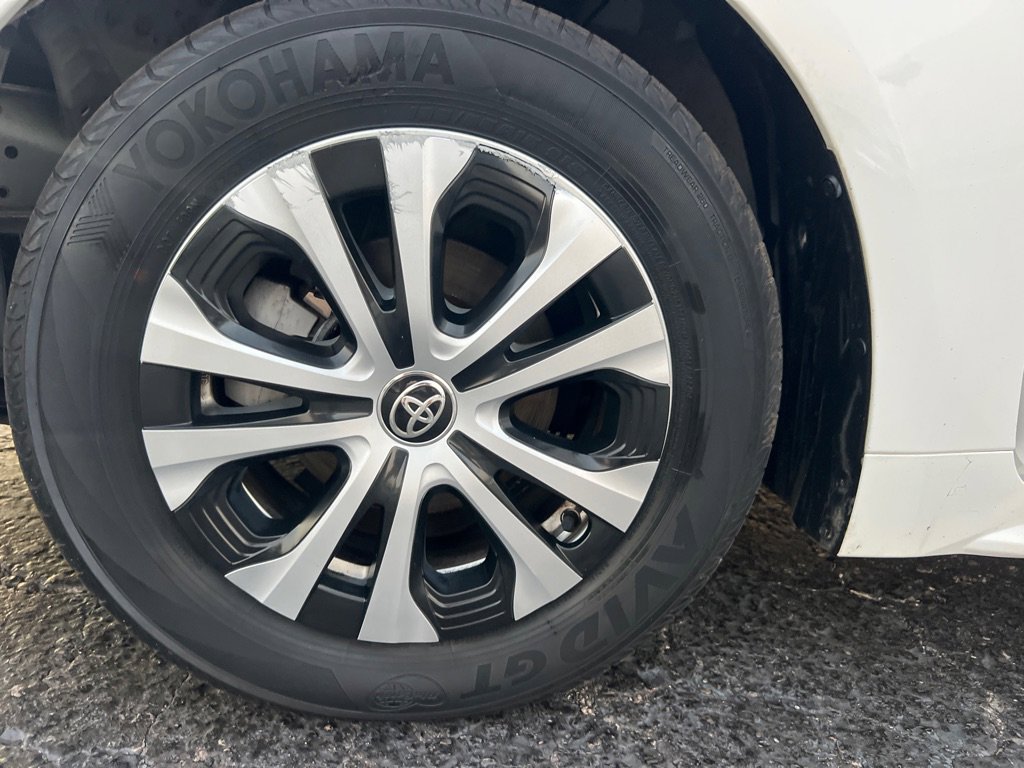 Used 2021 Toyota Corolla LE image 34