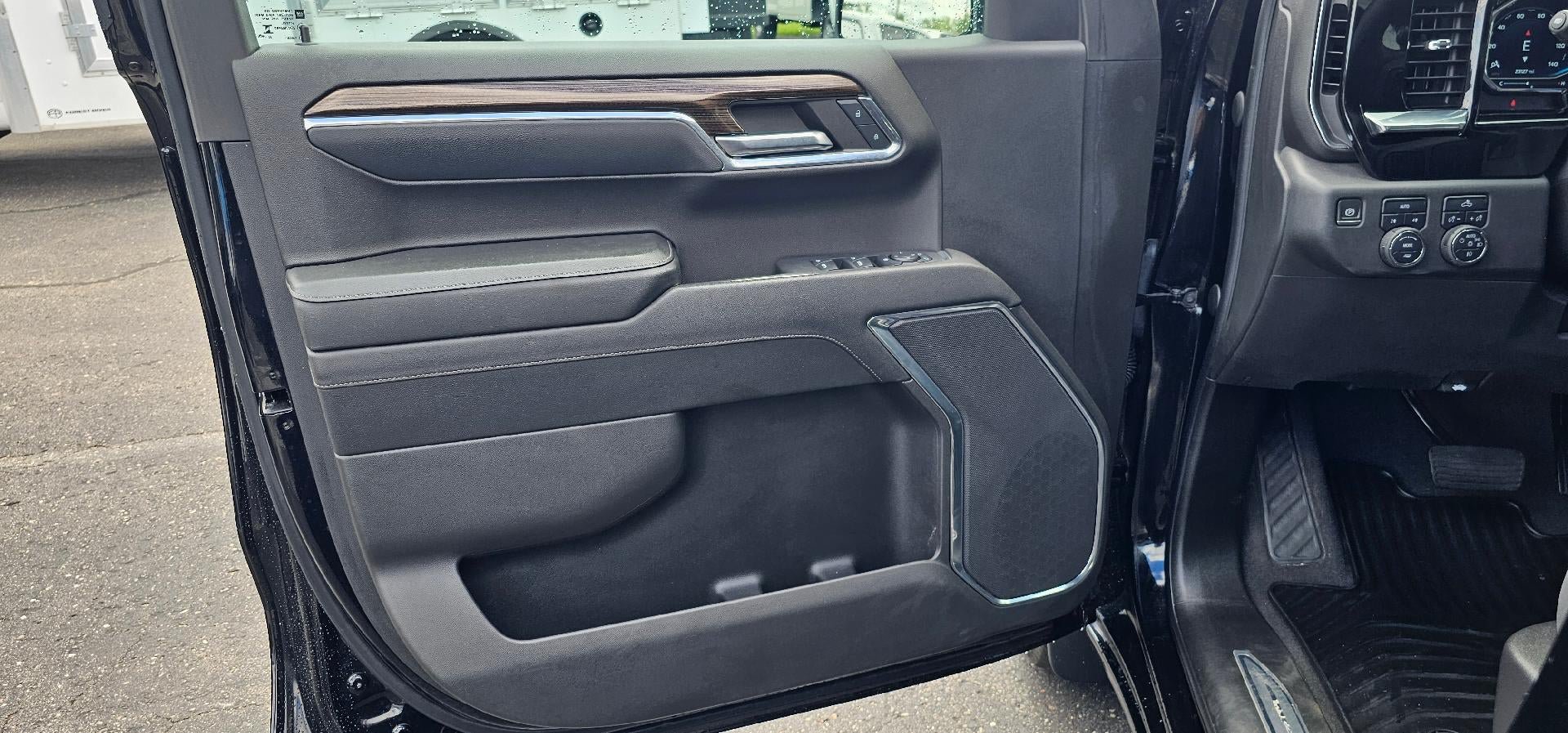 Used 2023 Chevrolet Silverado 1500 RST w/ LPO, Dark Essentials Package AWD/4WD image 10