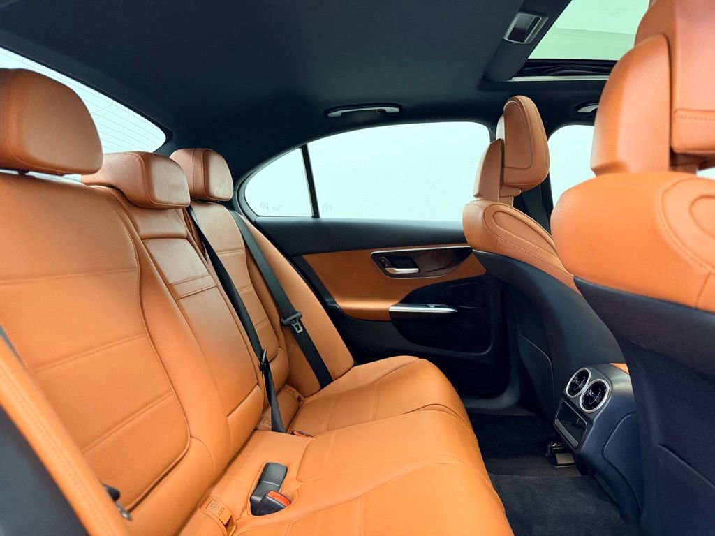 Used 2025 Mercedes-Benz C 300 4MATIC Sedan image 23