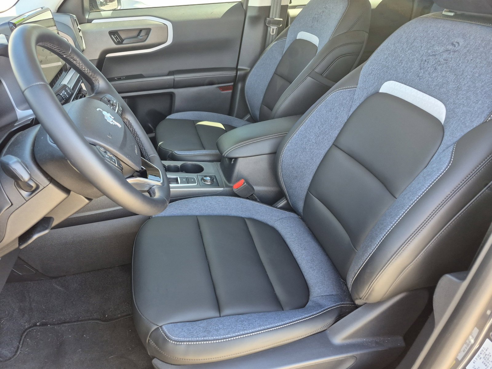 Used 2025 Ford Bronco Sport Outer Banks w/ Outer Banks Tech Package+ image 43