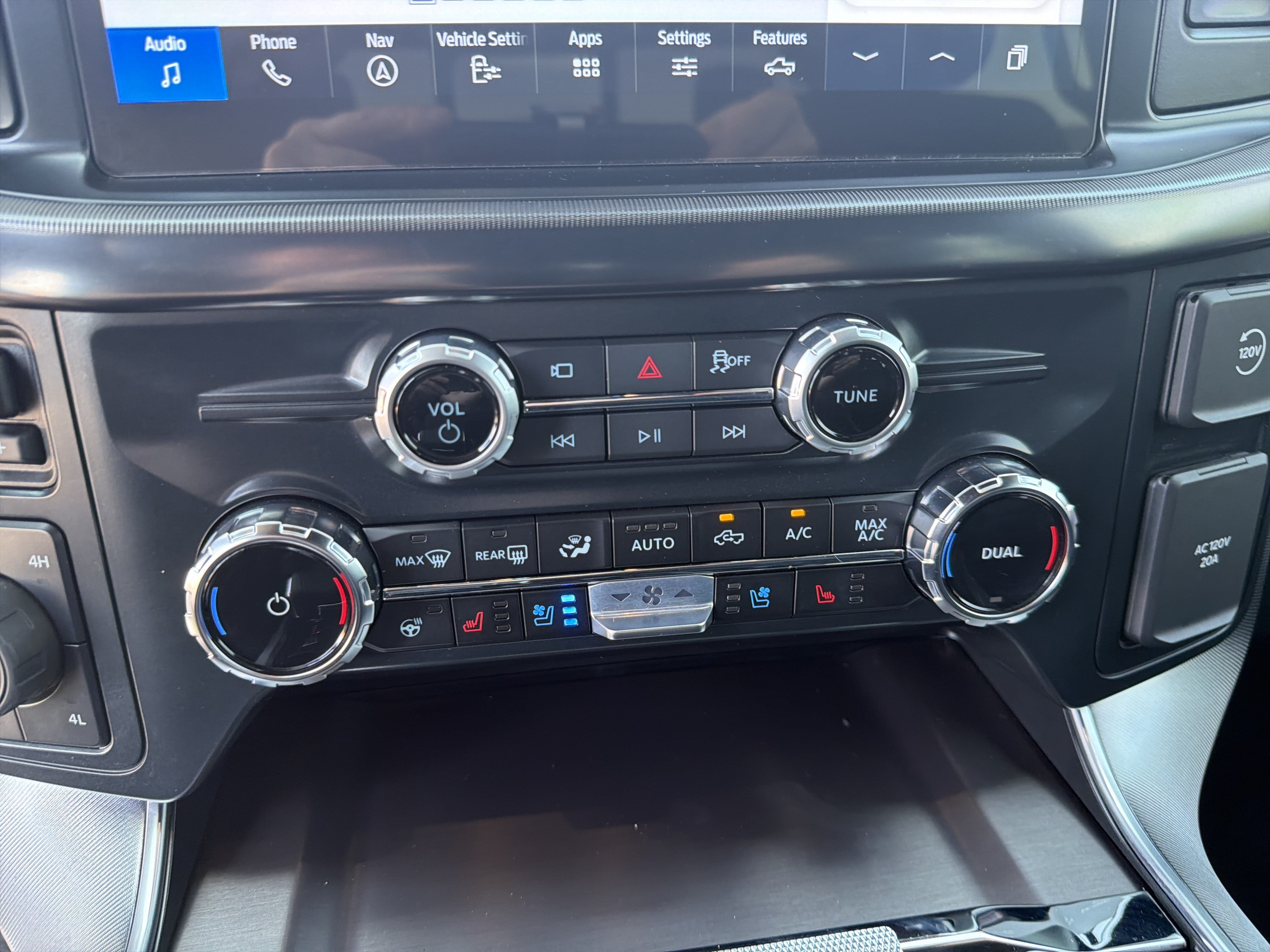 Used 2025 Ford F150 Platinum w/ Equipment Group 702A High AWD/4WD image 33