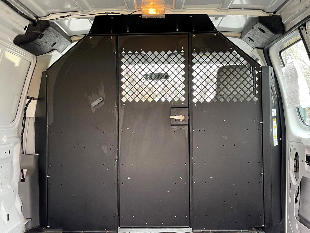 Used 2013 Ford E-150 and Econoline 150 image 28