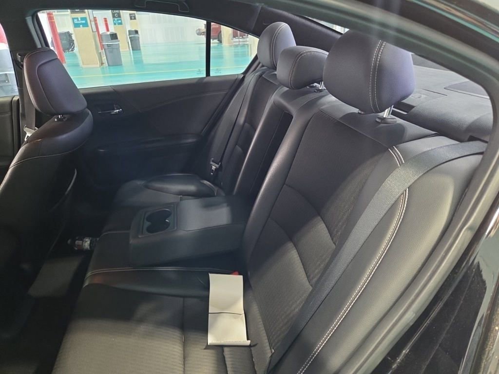 Used 2017 Honda Accord Sport image 8