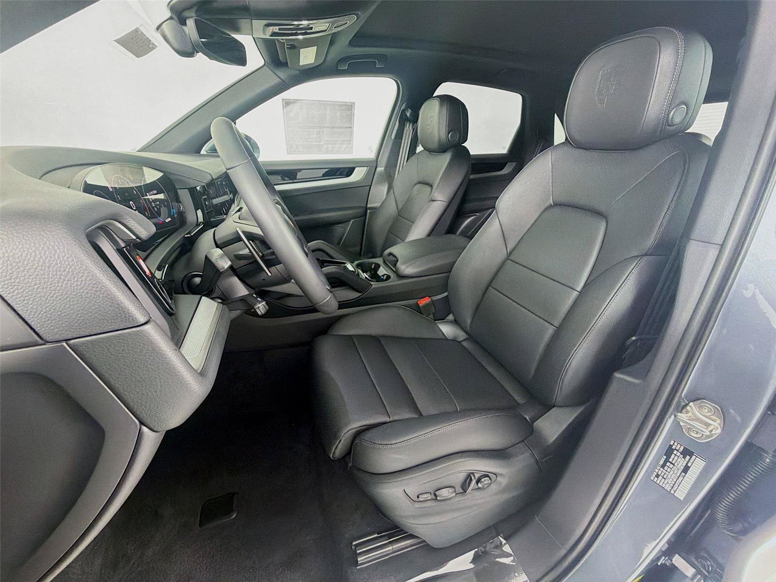 New 2026 Porsche Cayenne AWD/4WD image 5