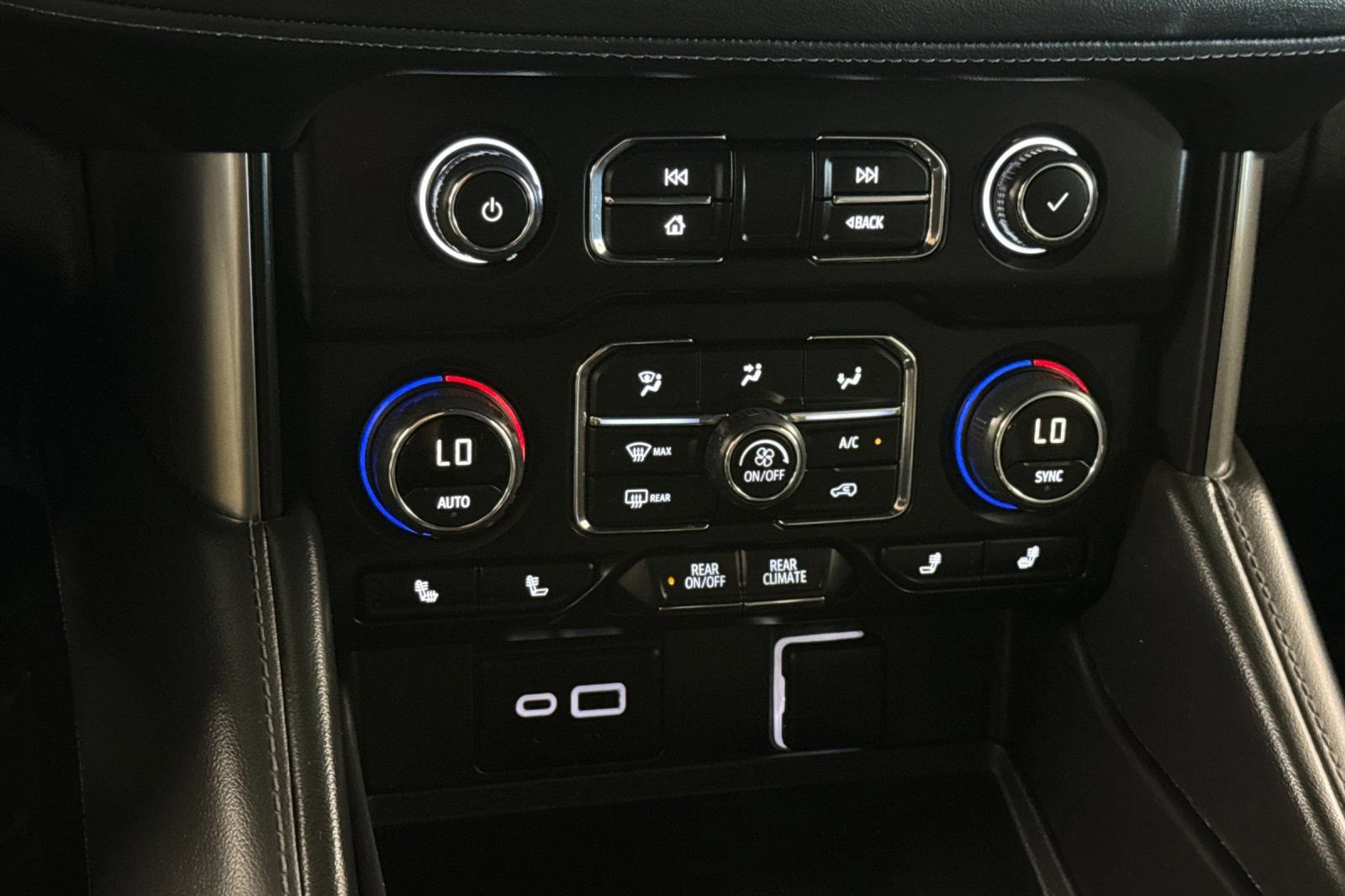 Used 2024 Chevrolet Tahoe LT image 22