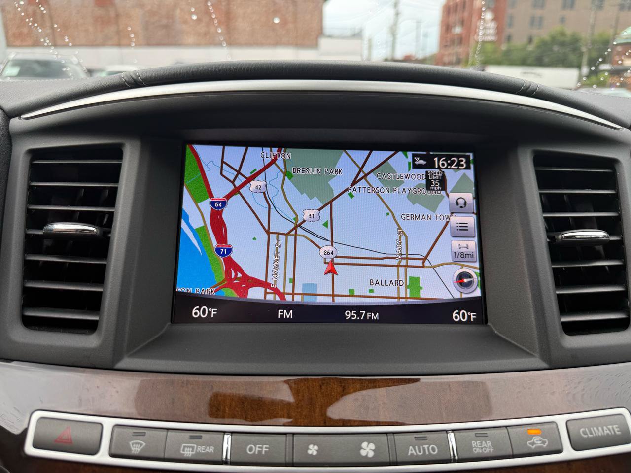 Used 2018 INFINITI QX60 Luxe w/ Deluxe Technology Package AWD/4WD image 13