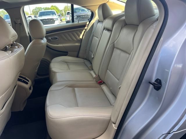 Used 2018 Ford Taurus Limited FWD image 19