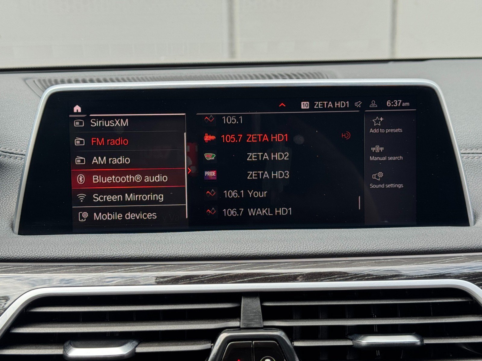 Used 2021 BMW 740i w/ M Sport Package RWD image 28
