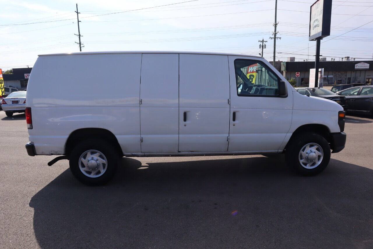 Used 2011 Ford E-250 and Econoline 250 w/ PWR Group RWD image 47