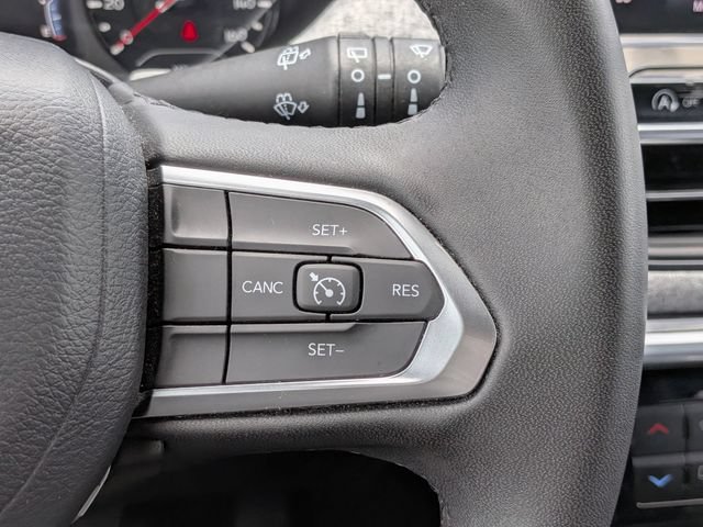 Used 2024 Jeep Compass Latitude AWD/4WD image 24