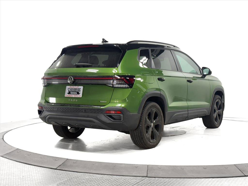 Used 2025 Volkswagen Taos SE image 11