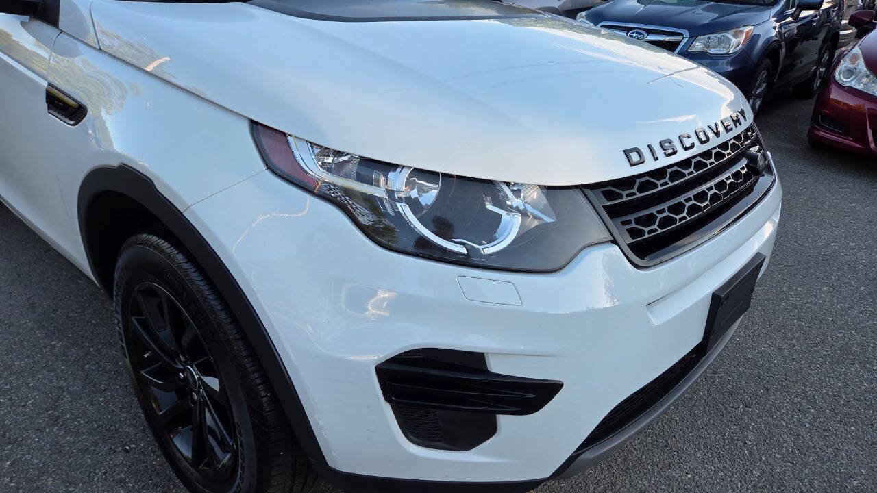 Used 2017 Land Rover Discovery Sport SE AWD/4WD image 22