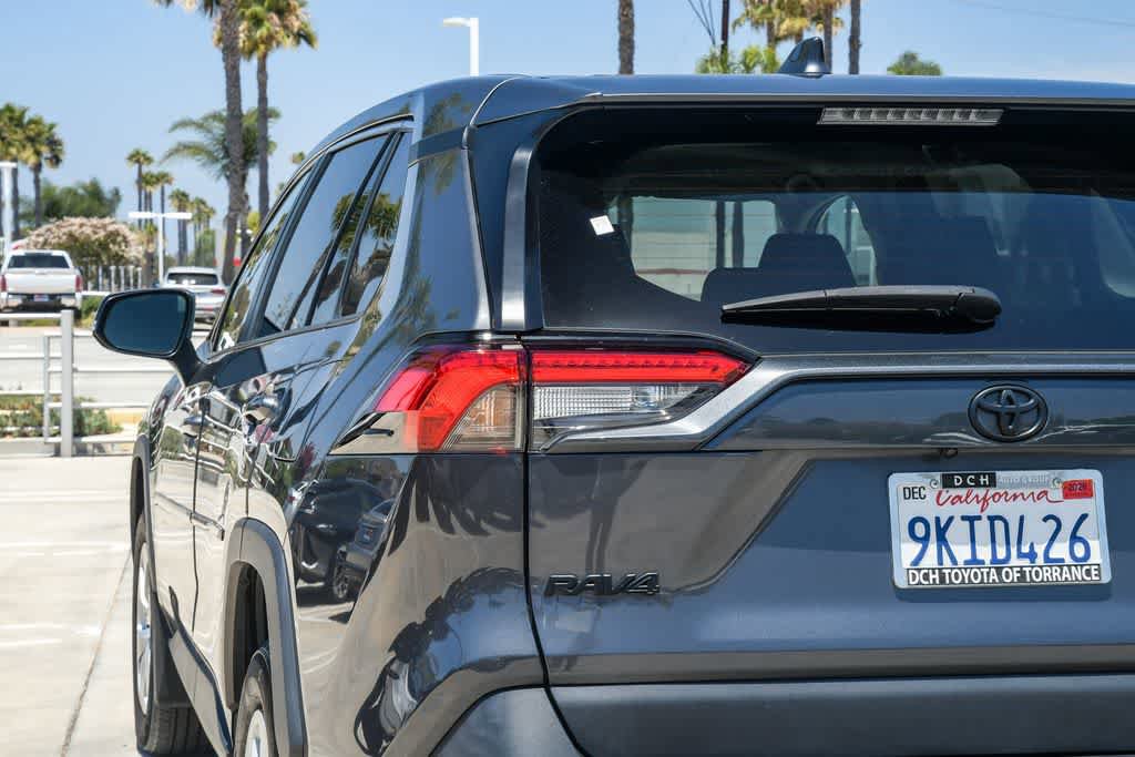 Used 2024 Toyota RAV4 LE FWD image 6