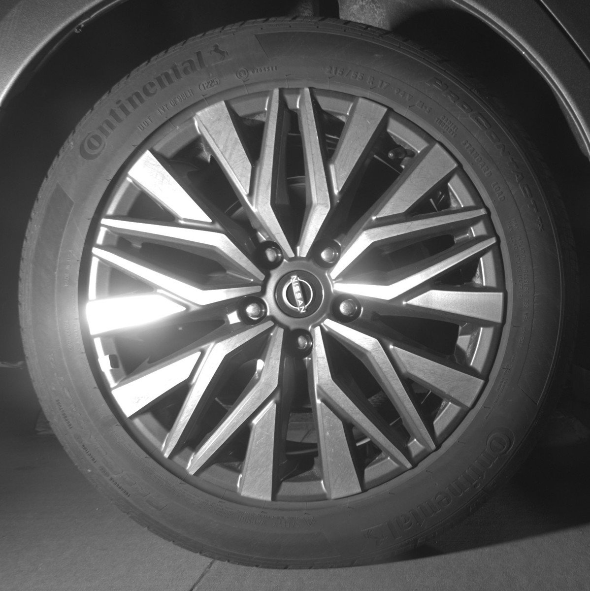 Used 2025 Nissan Altima 2.5 SV FWD image 15