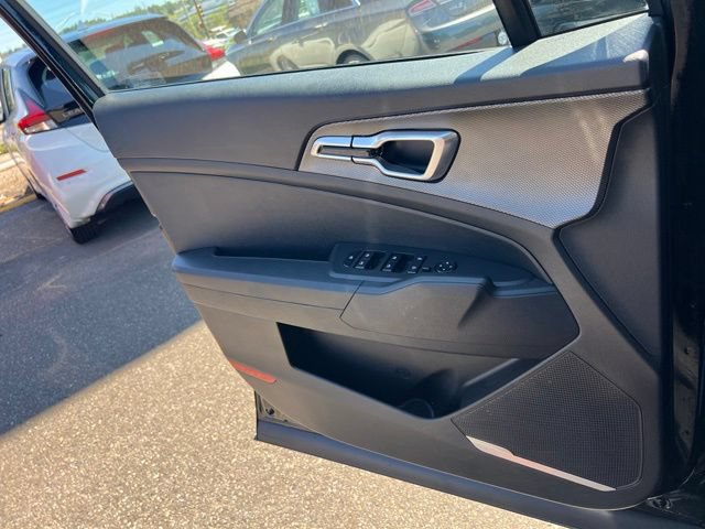 Certified 2023 Kia Sportage LX AWD/4WD image 17