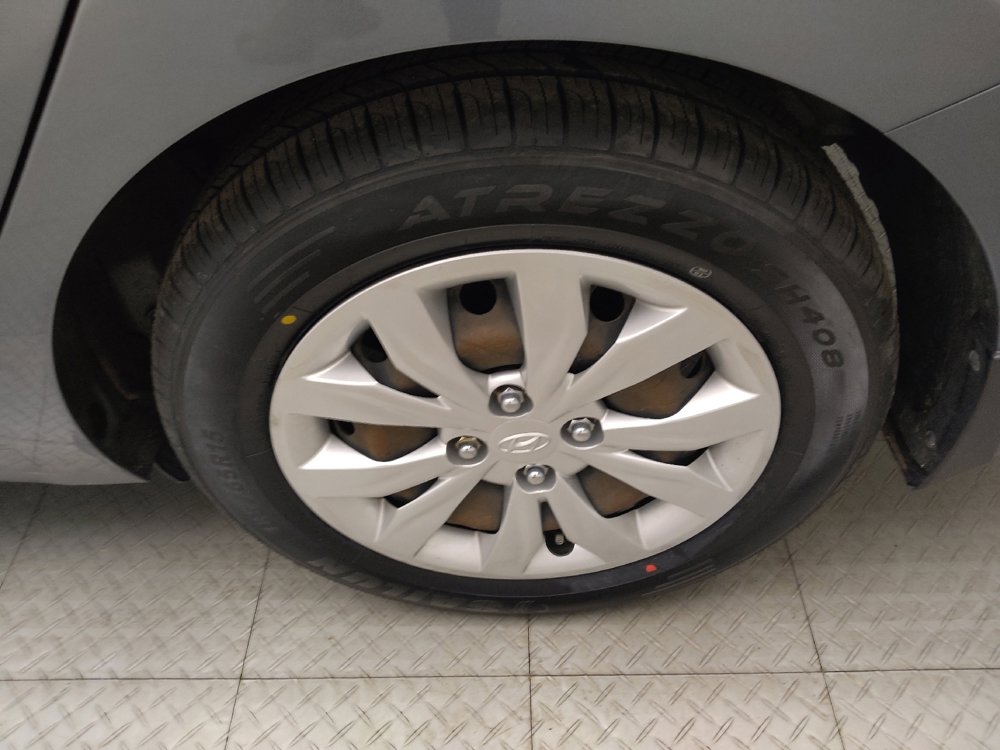 Used 2018 Hyundai Accent SE image 31