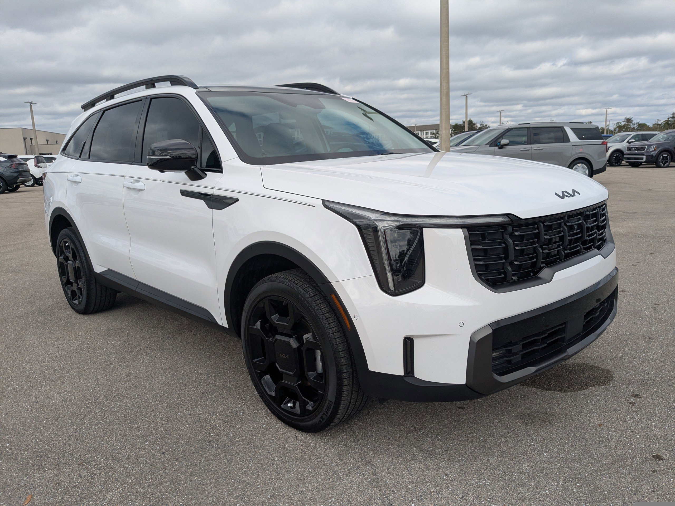 Certified 2025 Kia Sorento SX image 2