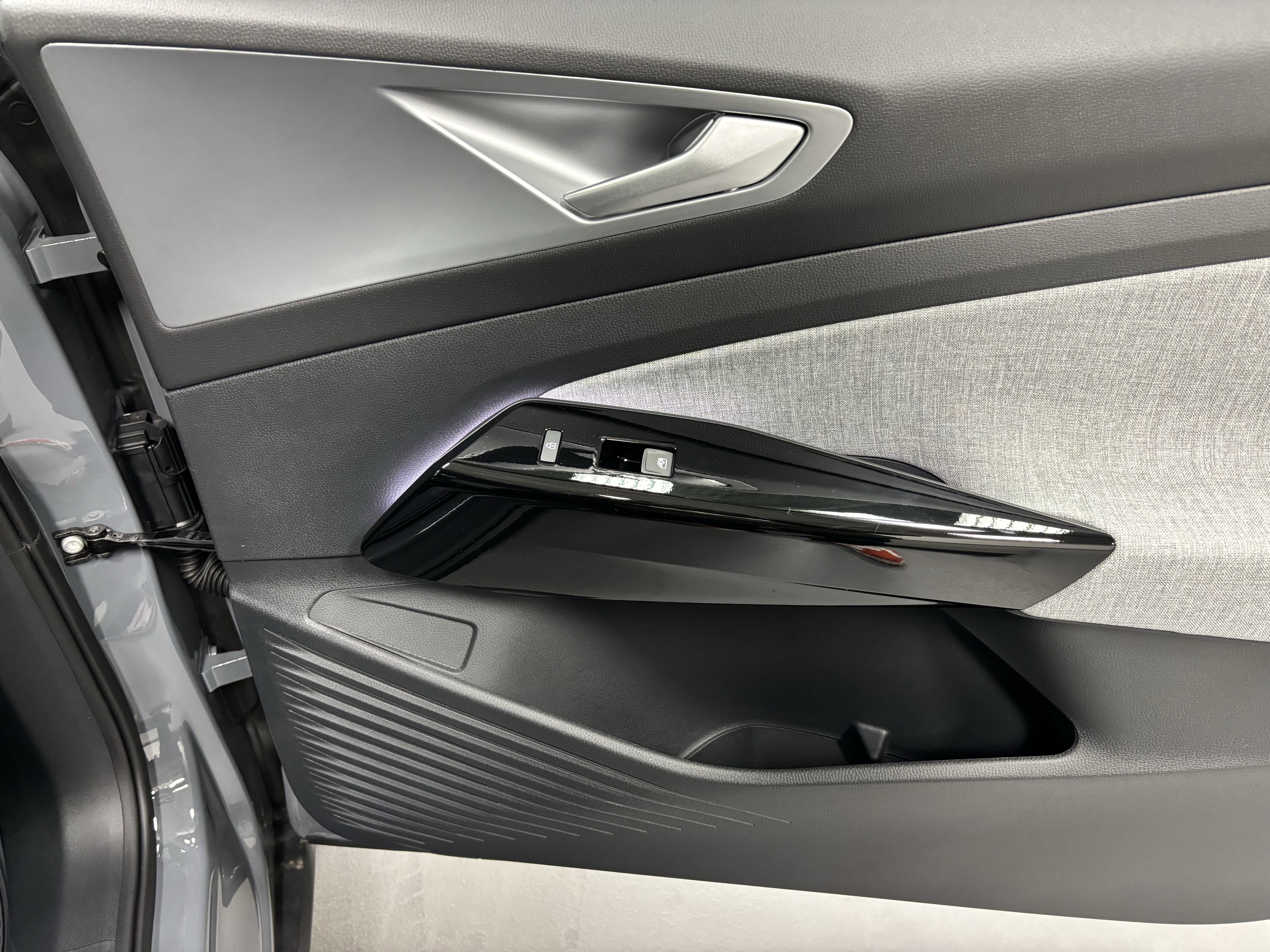 New 2025 Volkswagen ID.4 Pro image 10