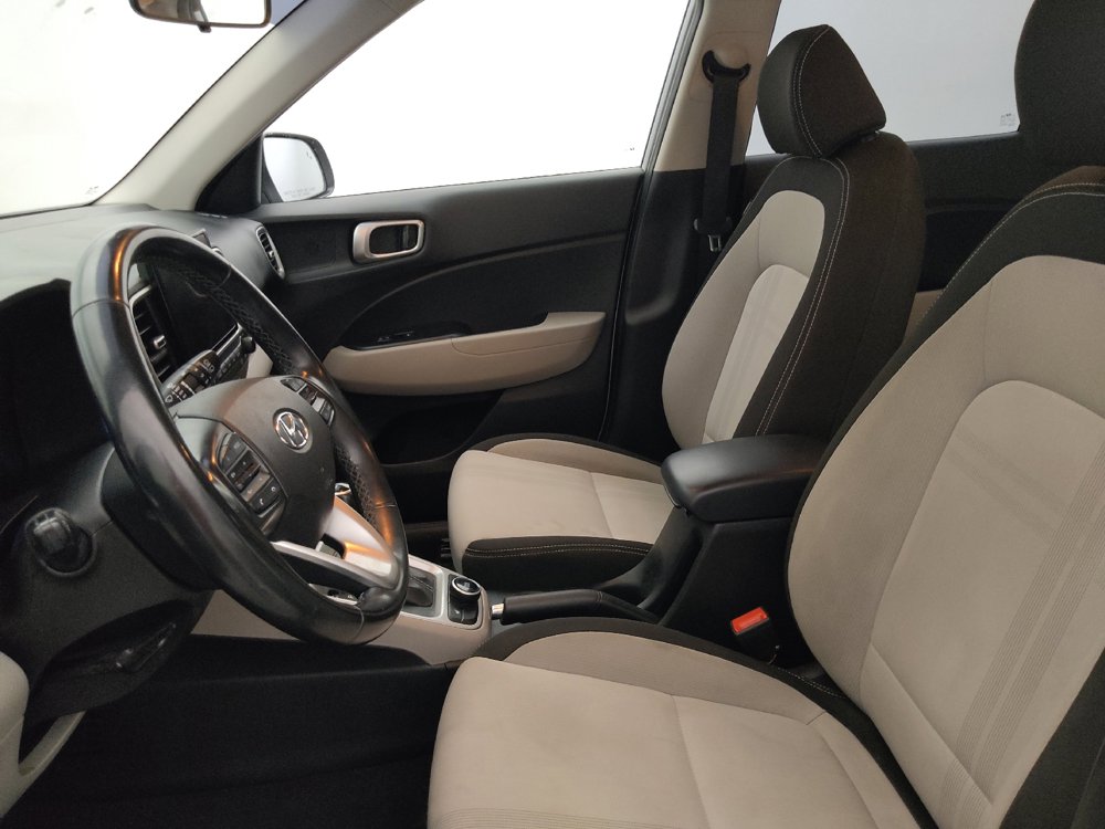 Used 2021 Hyundai Venue SEL w/ Premium Package FWD image 17