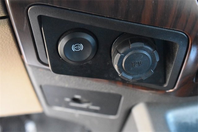 Used 2015 Ford F350 Lariat w/ Chrome Package image 28