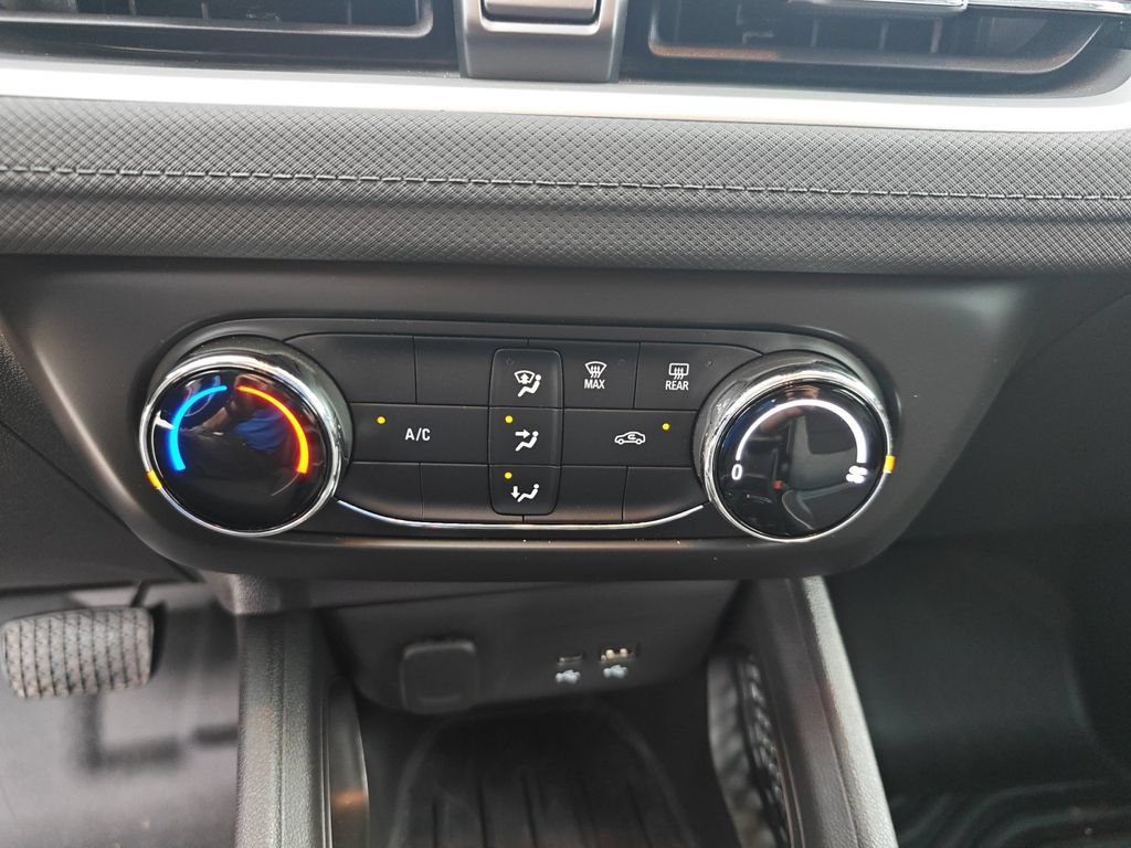 Used 2026 Chevrolet TrailBlazer LS w/ LS Convenience Package FWD image 23