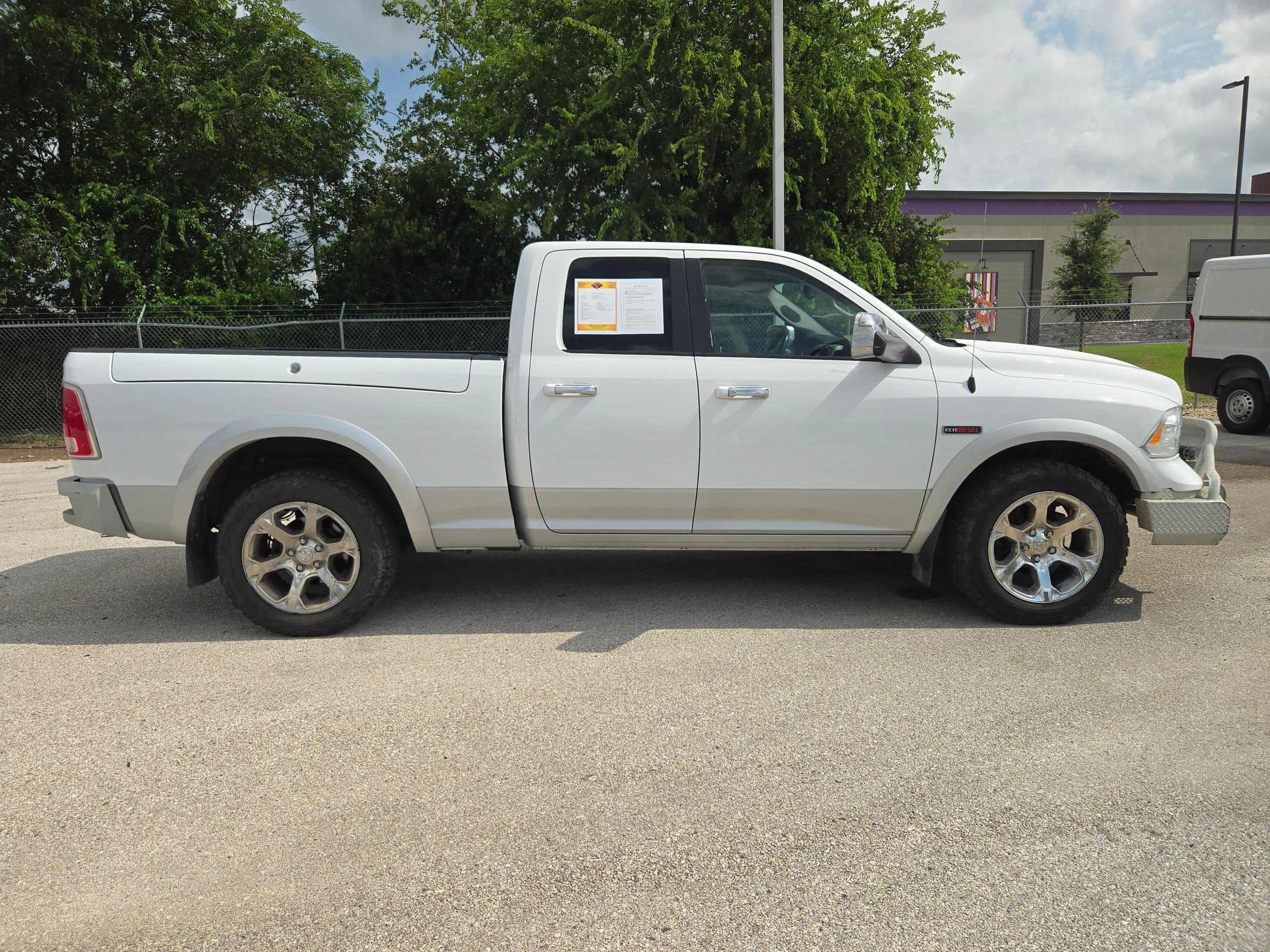 Used 2014 RAM 1500 Laramie w/ Convenience Group AWD/4WD image 2
