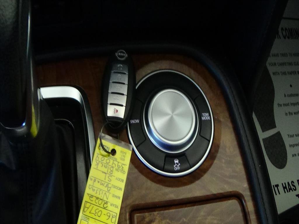 Used 2022 Nissan Armada SL w/ Captain's Chairs Package image 33