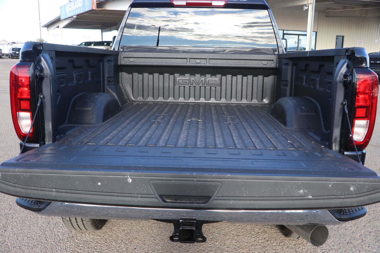 New 2026 GMC Sierra 2500 SLE w/ Max Trailering Package image 29
