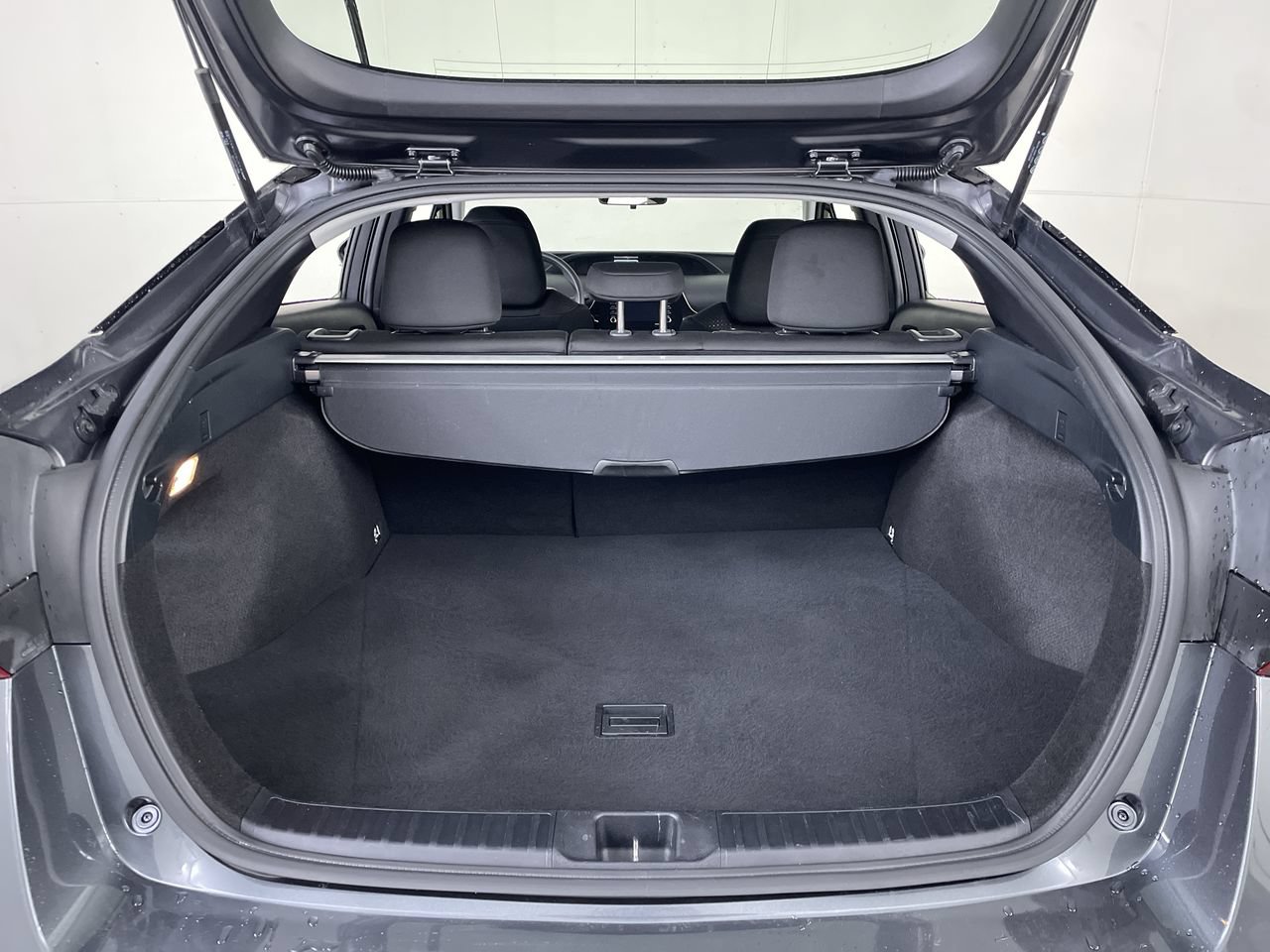 Used 2022 Toyota Prius LE FWD image 21