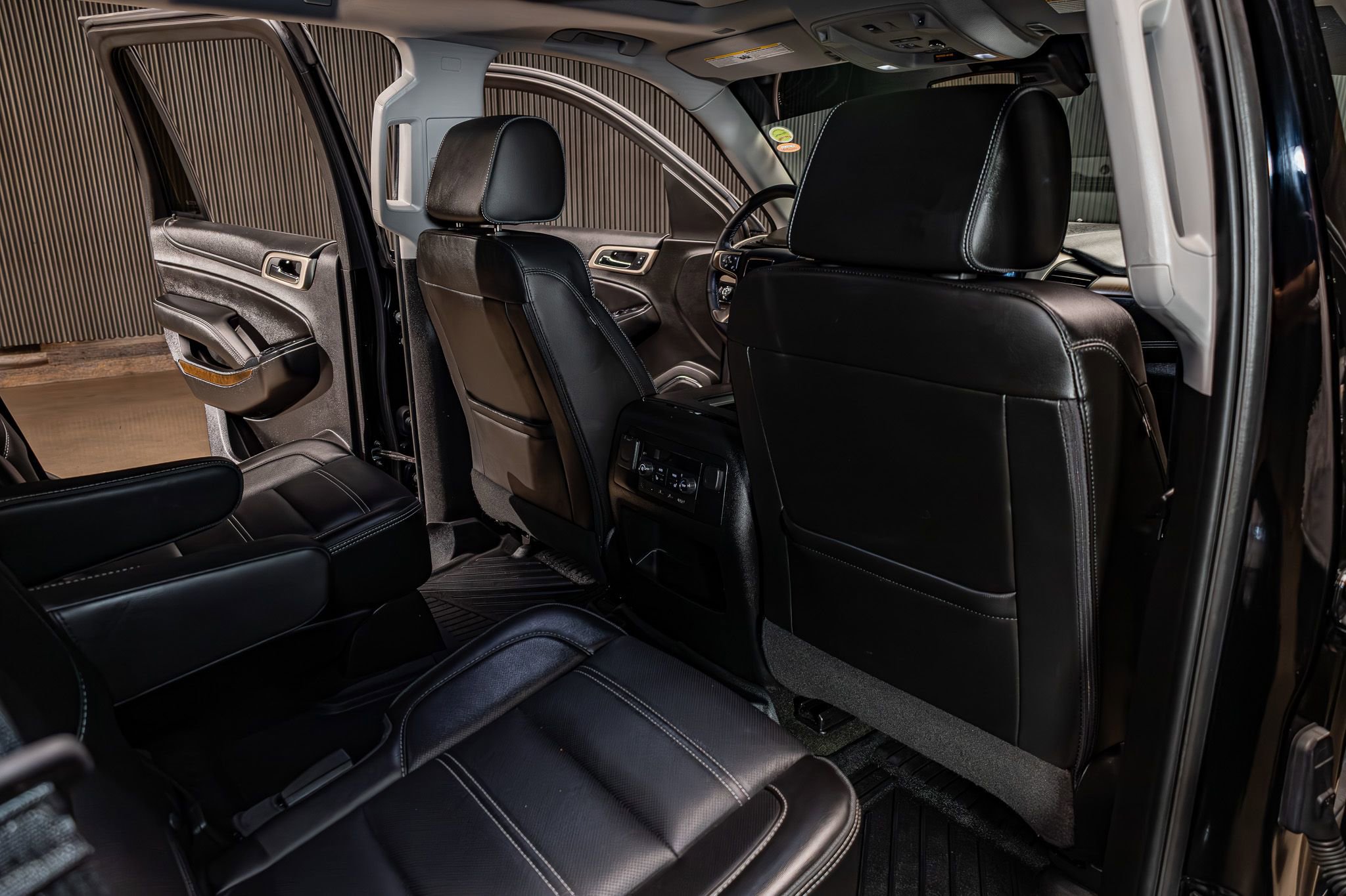 Used 2018 GMC Yukon Denali w/ Denali Ultimate Package AWD/4WD image 24