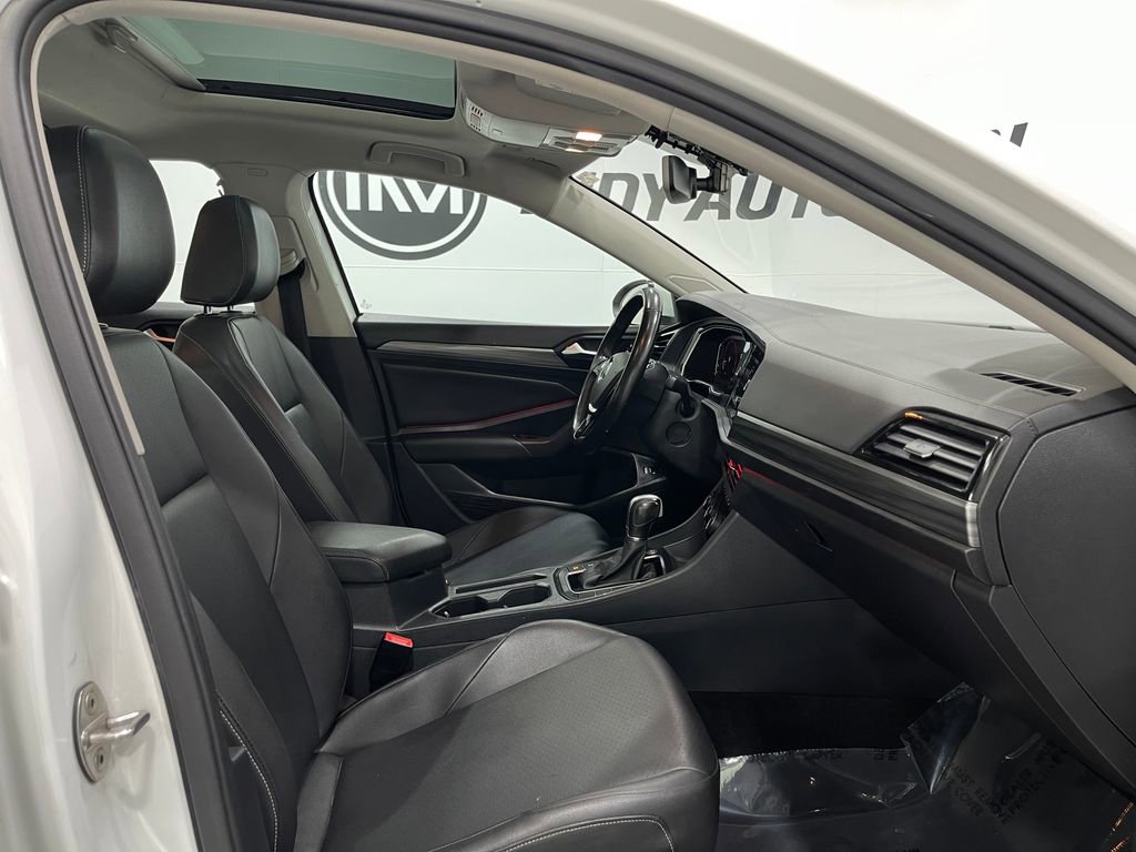Used 2019 Volkswagen Jetta SEL image 30