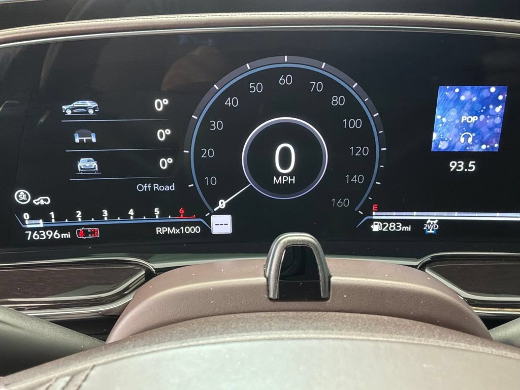 Used 2021 Cadillac Escalade Premium Luxury Platinum AWD/4WD image 19