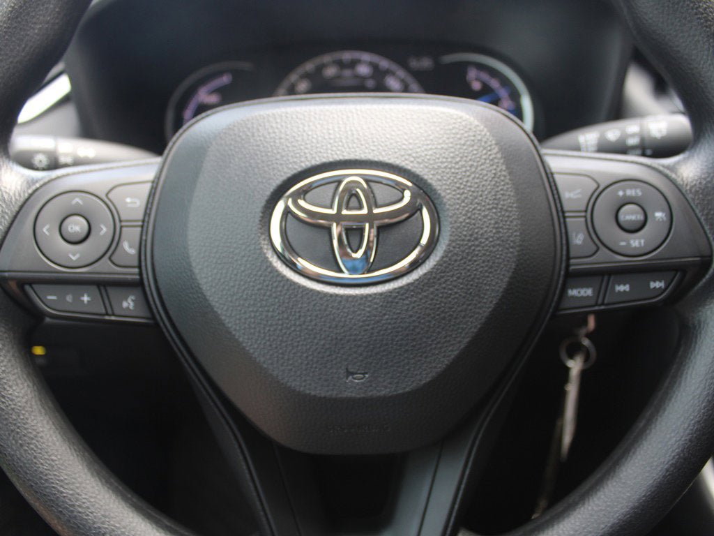 Used 2025 Toyota RAV4 LE AWD/4WD image 21