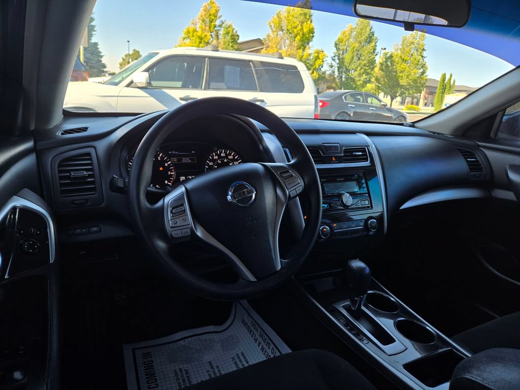 Used 2013 Nissan Altima 2.5 S FWD image 12