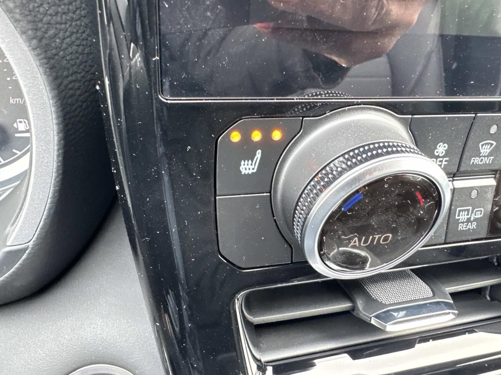 New 2026 Toyota Highlander XLE image 17