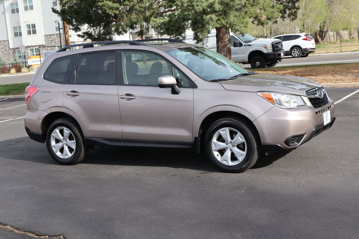 Used 2016 Subaru Forester 2.5i Premium w/ Protection Package #1 AWD/4WD image 2