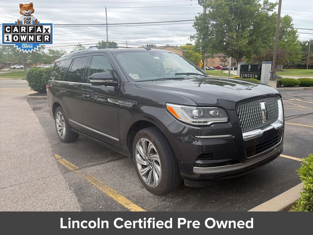 Used 2022 Lincoln Navigator Reserve AWD/4WD image 1