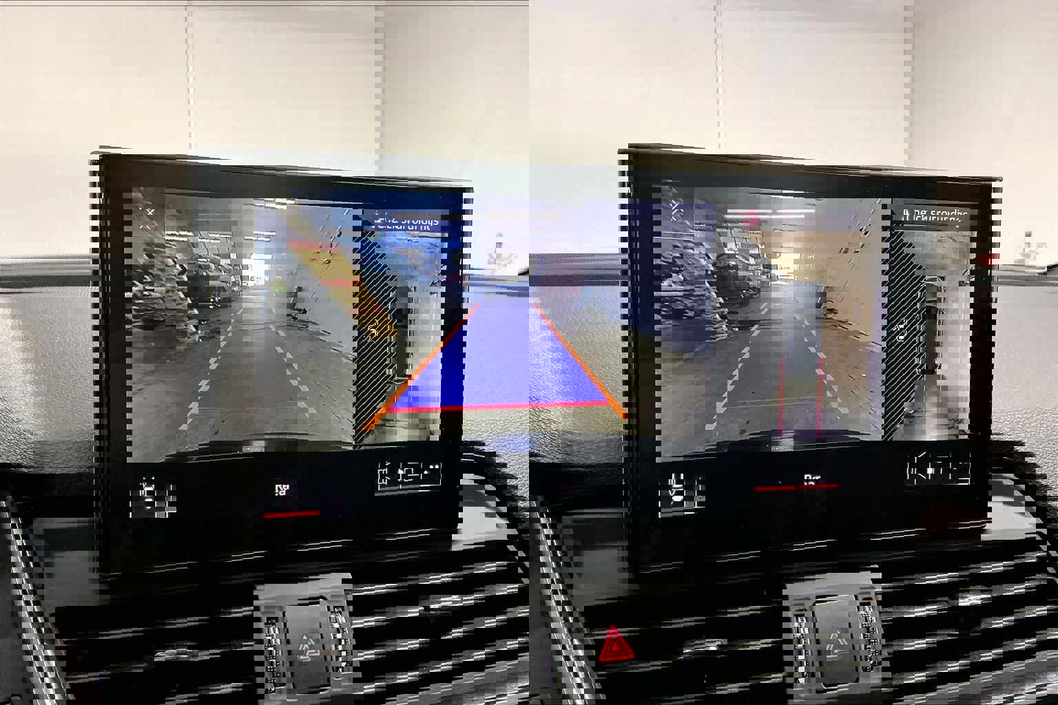 Used 2025 Audi Q5 e Premium Plus w/ Premium Plus Package image 23