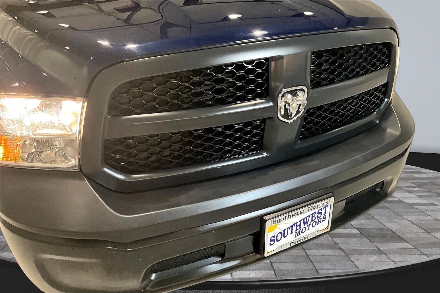Used 2018 RAM 1500 Express RWD image 30