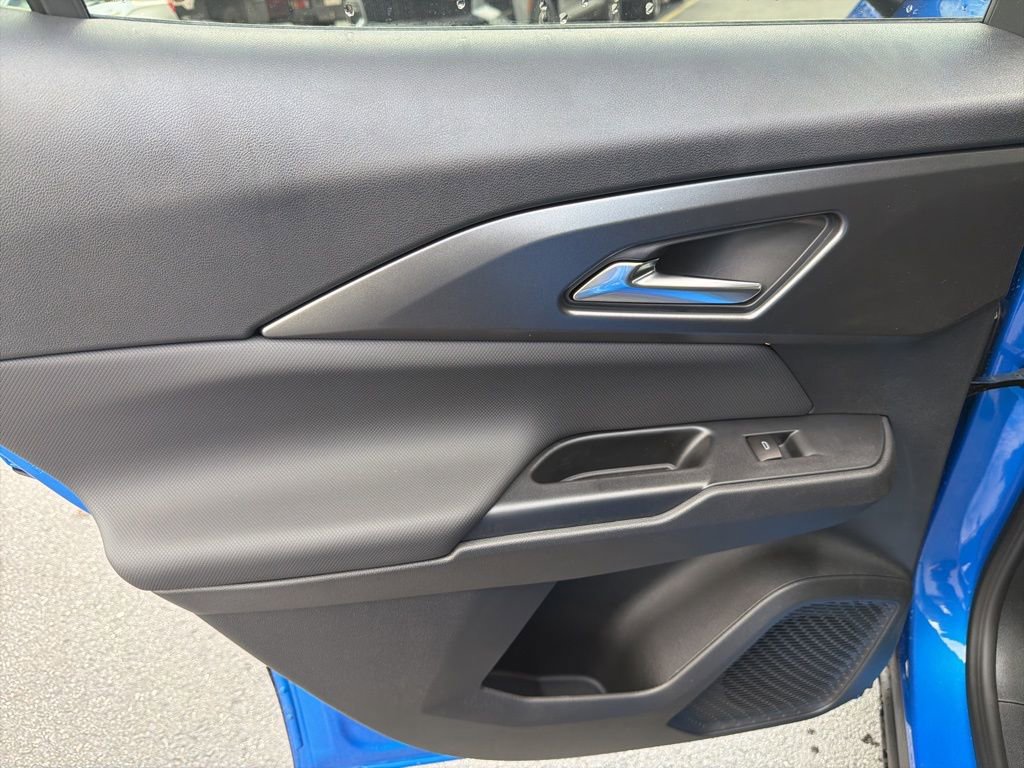 New 2026 Chevrolet Equinox EV LT image 26