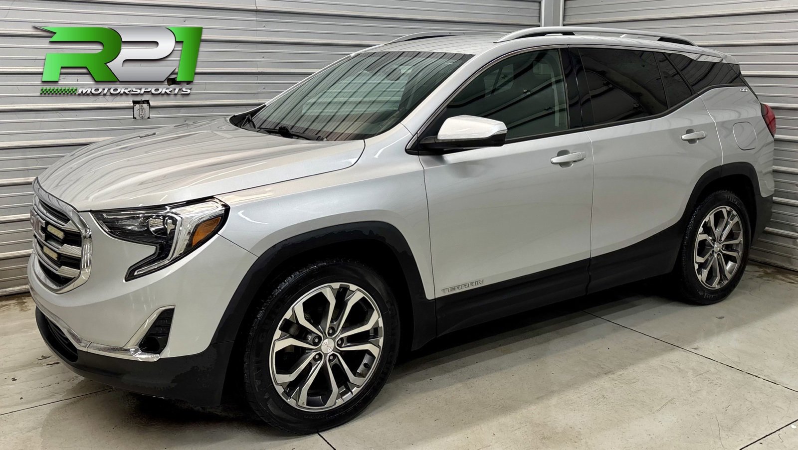 Used 2019 GMC Terrain SLT image 1