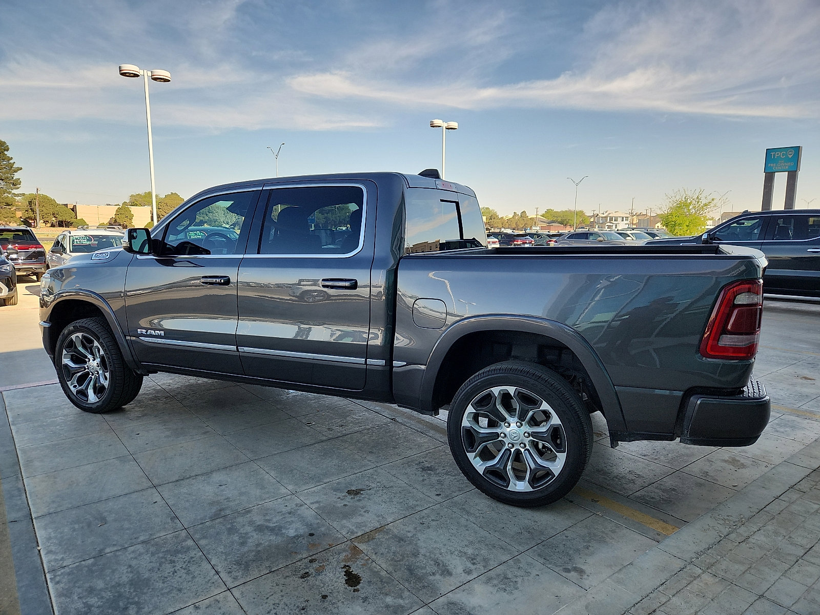 Used 2024 RAM 1500 Limited w/ Trailer Tow Group image 4