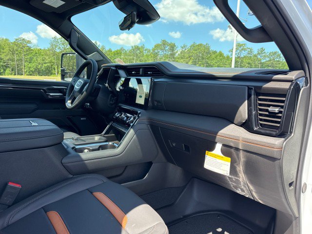 New 2026 GMC Sierra 2500 AT4 AWD/4WD image 10