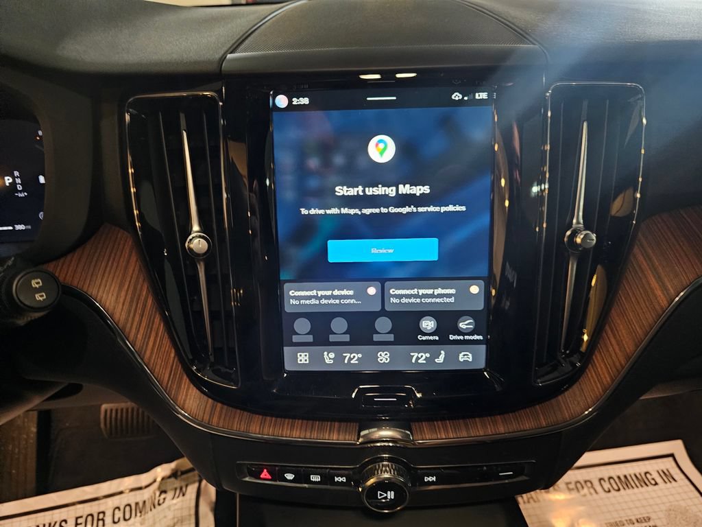 Certified 2024 Volvo XC60 B5 Plus w/ Climate Package AWD/4WD image 21