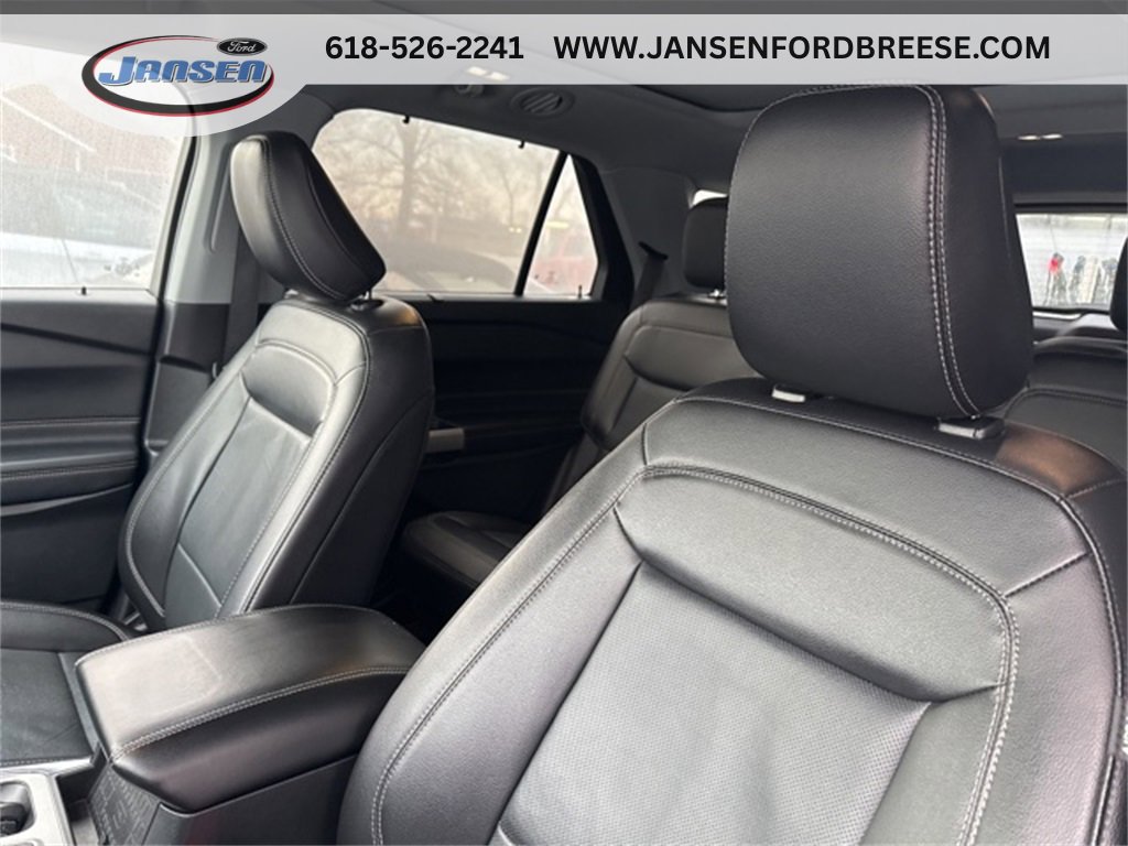 Used 2022 Ford Explorer Limited w/ Equipment Group 301A image 10