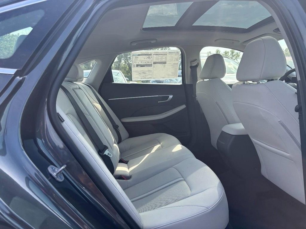 New 2025 Hyundai Sonata SEL FWD image 5